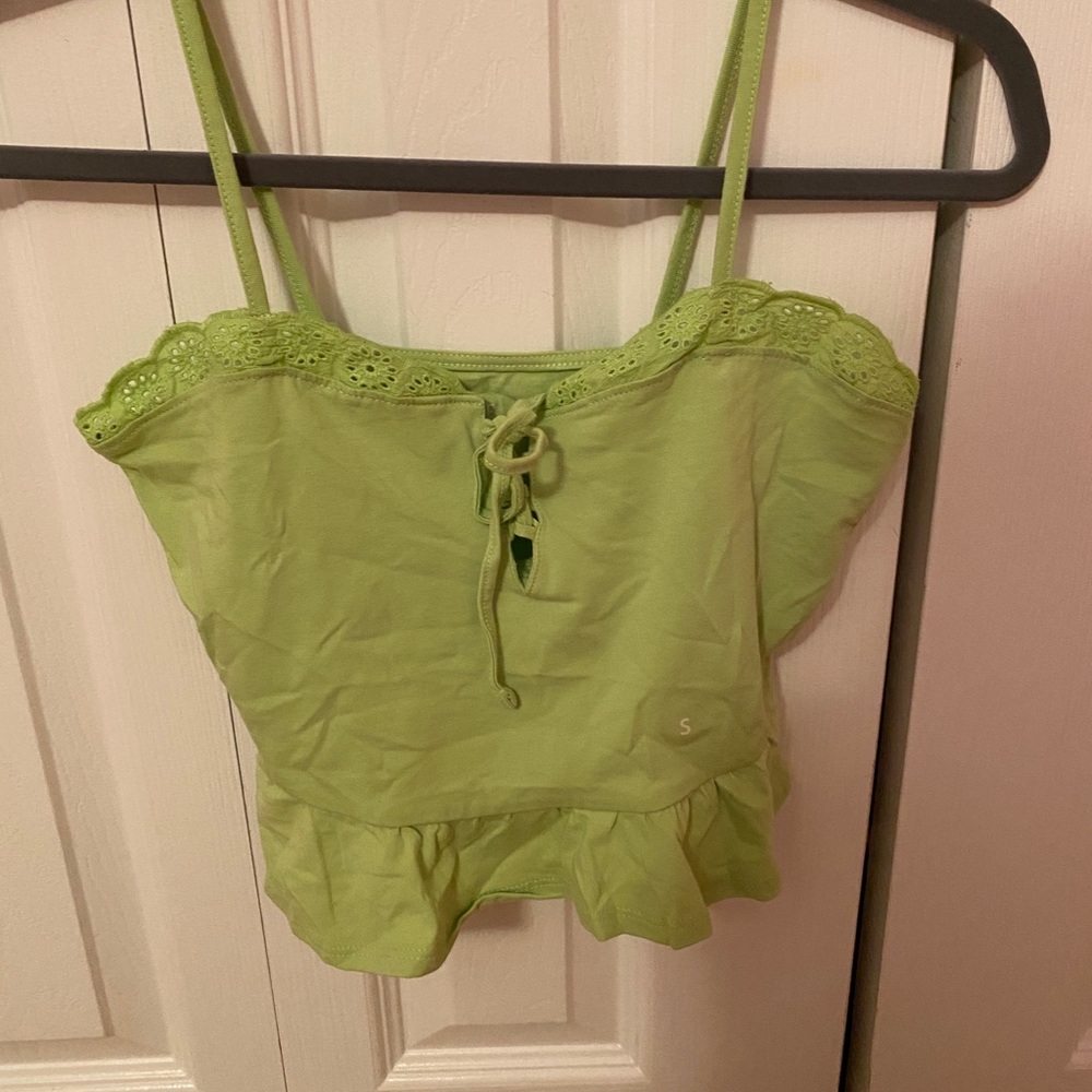 green cropped tank